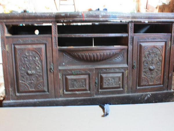 Kitchen sideboard and breakfast bar unit