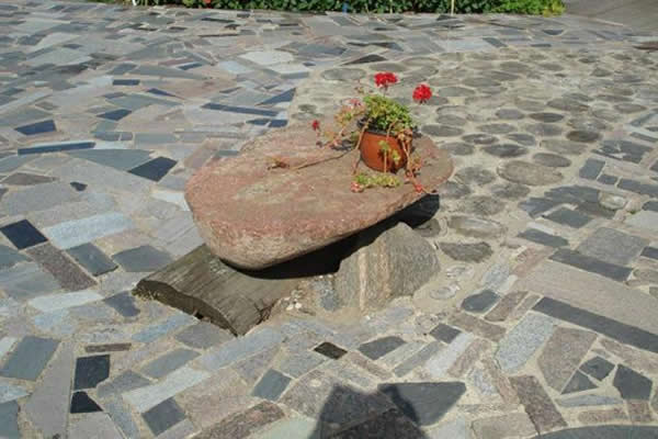Paving made from offcuts